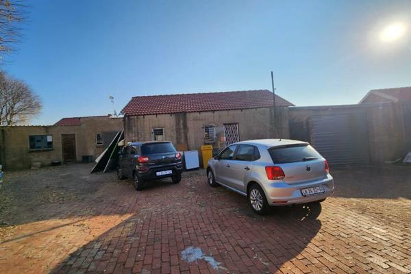 Larch nook | 293 square meter office to let | zwartkop | centurion

no loadshedding ...