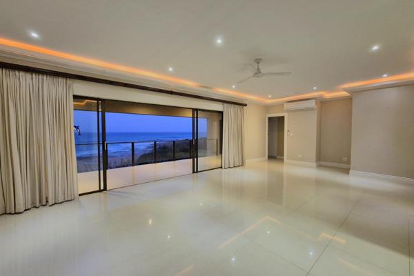 Discover a coastal paradise with this exquisite top-floor apartment. Enjoy a front row view of the ocean from this spacious top floor ...