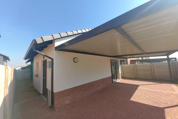 3 bedrooms 2 bathrooms single storey house in parkdene

The house is a single storey with 3 bedrooms, 2 bathrooms, in the heart of ...