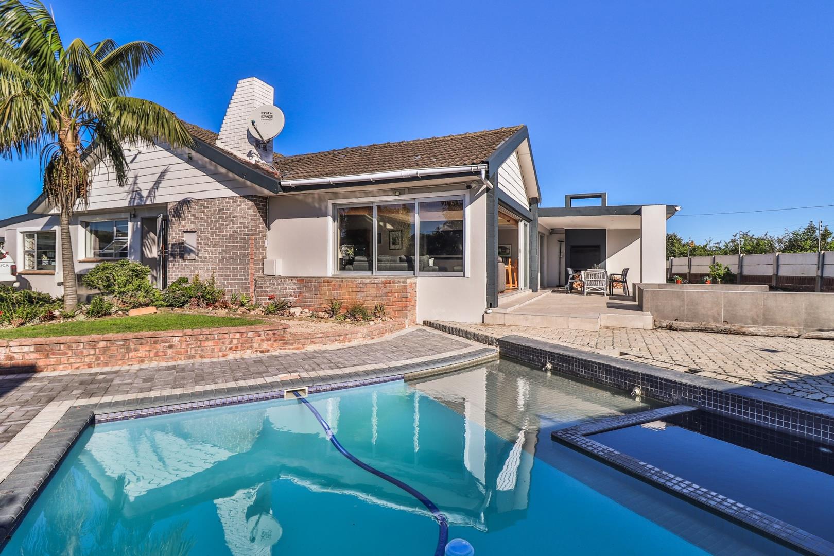 Glenhurd Property Property and houses for sale in Glenhurd