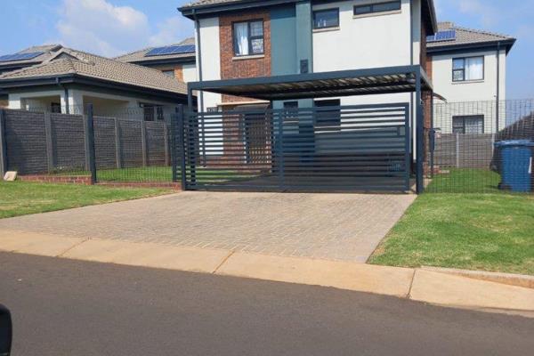 3 bedroom double store house to rent in Danville capital view estate

The property consist of the following
3 bedroom.
2 ...