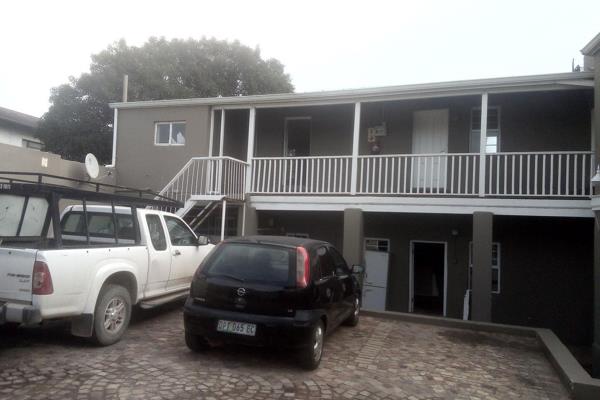 These are comfortable and secure bachelor flats available to non funded nsfas students ...