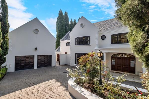 Negotiating all written offers from R7,99million
TRADITIONAL CLASSIC HOME WITH GOLF ...