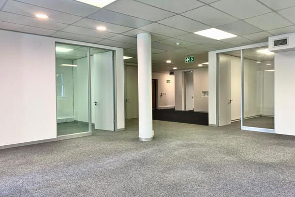 275 m&#178; Office Space for Rent in Steenberg Office Park

Discover your new business home in the heart of Steenberg Office Park. This ...