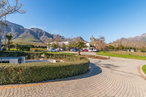 Beautiful office space to rent close to Paradyskloof, Blaauwklippen Sellenbosch.

Featuring a 10m2 record room plus 48.6m2 office ...