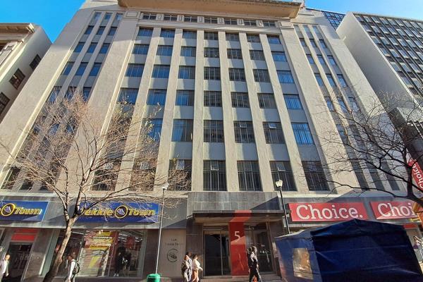 Modern 4th Floor Office to Rent at Salga House.

Salga House is conveniently situated in the heart of Cape Town and very close to ...