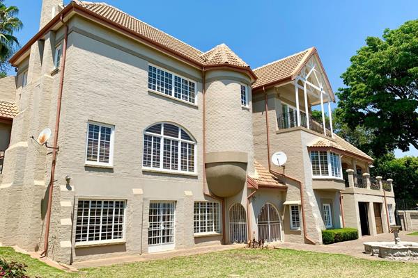 You are welcomed with luxury from the moment you enter. A double volume entrance hall ushers you to the impressive, curved staircase ...