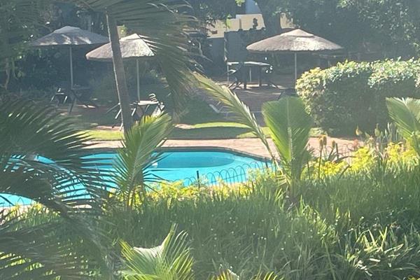 Single Storey modern apartment with direct access to Umhlanga Promenade and Beach, stones throw away from Umhlang Village.
Property ...