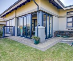 Townhouse for sale in Zesfontein AH