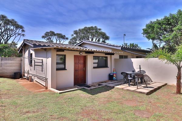 Charming garden cottage for rent in Umkomaas. Welcome to this lovely unit, ideal for a single person only.

This unit includes an open ...