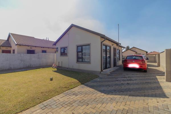 Charming 2 Bedroom, 1 Bathroom Home for Sale in Alliance, Benoni

Welcome to this ...