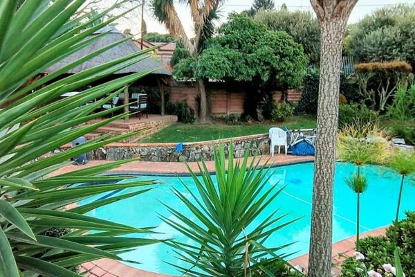 Negotiating Offers Above R1 999 999 / Owner Expecting More
Weltevreden Park, bordering ...