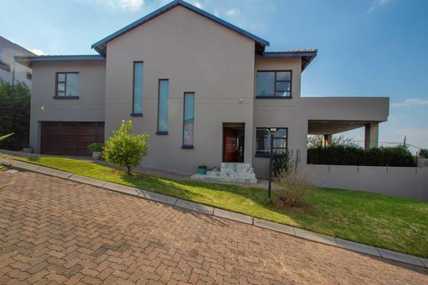 Nestled in the serene hills of Northcliff within a secure estate boasting 24-hour guards, this ultra-modern cluster is tailor-made for ...