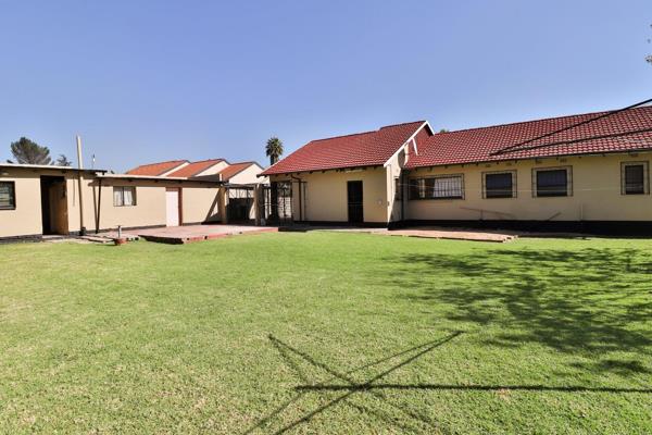 This neat family home situated in Cruywagen Park, Germiston on a land size of 910m2 offers you 3 spacious bedrooms, (main bedroom has a ...