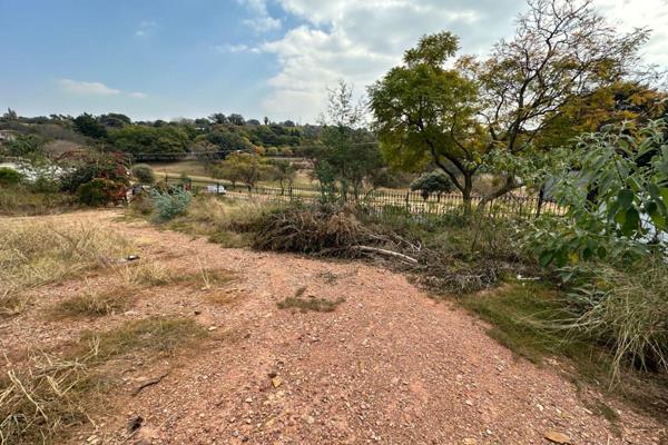 Prime Vacant Stand for Sale in Waterkloof Ridge

Discover the perfect canvas for your dream home in the prestigious Waterkloof Ridge ...