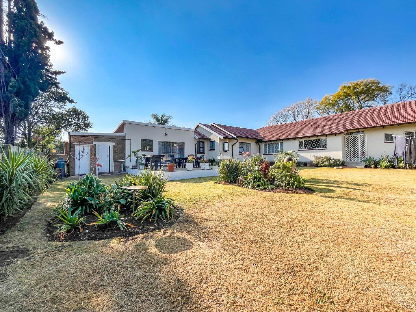 3 Bedroom House for sale in Farrarmere Street P24114589903