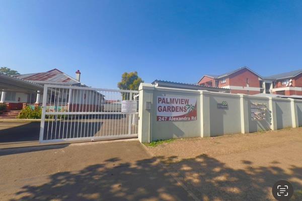 This 2 bedroom unit offers a fitted kitchen with a stove and oven. 

2 bedroom (built in cupboards) is served by a separate full ...