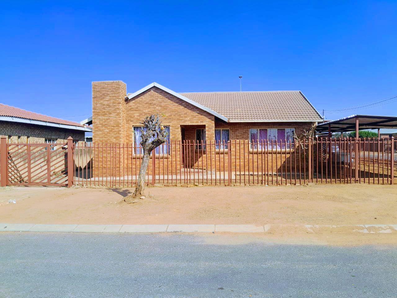 5 Bedroom House for sale in Soshanguve G - Soshanguve Block G - P24 ...