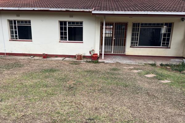 4 bedroom house to rent 

Your ideal home awaits you in the form of four(4) bedroom Two(2) Bathrooms and one(1)Garage including the ...