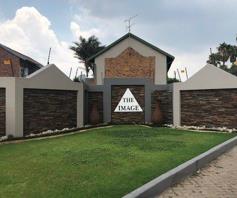 Townhouse for sale in Glen Marais