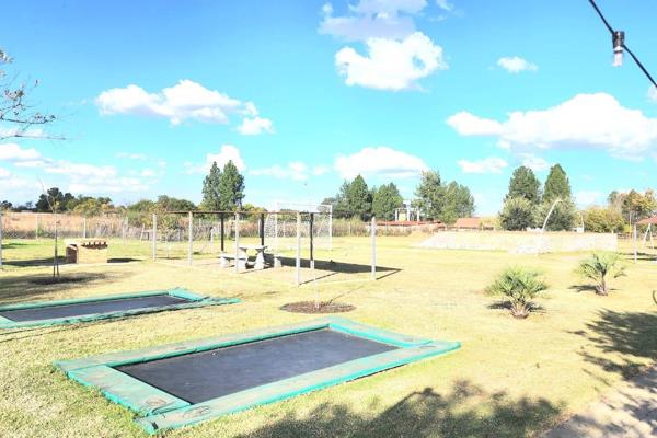 Theoville Farm Investment Opportunity

Location : Vanderbijlpark

New Development Complex:

13 Units available
4 Incomplete ...