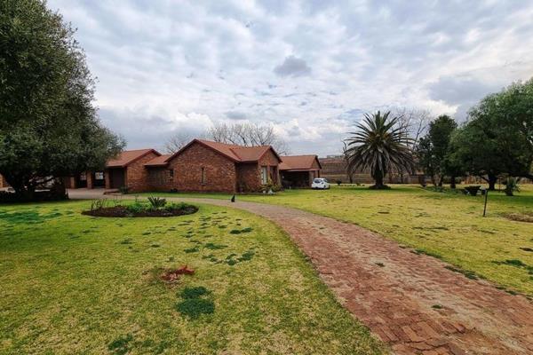 Nestled in the vibrant heart of Raslow, Centurion, this expansive 1.9-hectare property boasts a collection of 6 distinct built ...