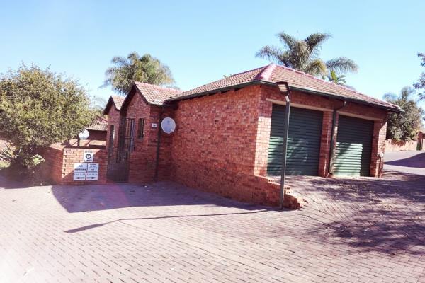 Discover this hidden gem in Makoti, Wilgeheuwel! This delightful townhouse offers ...