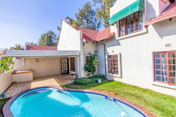 Immaculate &amp; spacious 3-bedroom duplex townhouse 

In Bryanston, the duplex ...