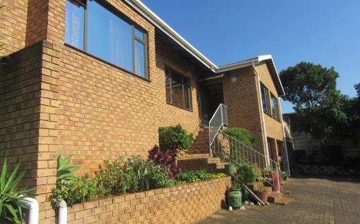 3 Bedroom Townhouse for sale in Scottburgh Central