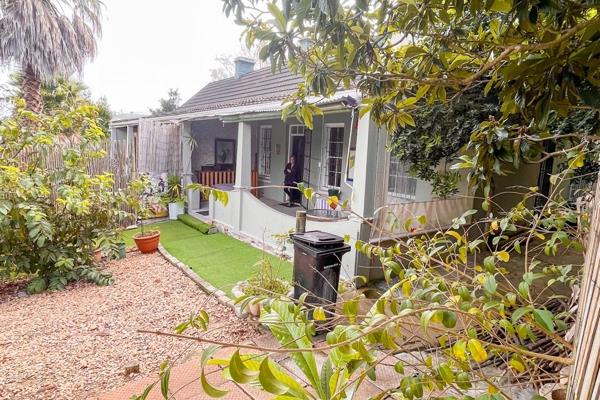 Nestled within a quaint corner of Knysna, this historical gem, although in need of some TLC, offers a captivating glimpse into the ...