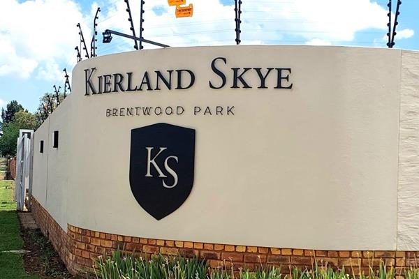 Within the secure complex of Kierland Skye, Kirschner Road, Brentwood Park. Offering 2 Bedrooms, 1 Full Bathroom. Open plan combined ...