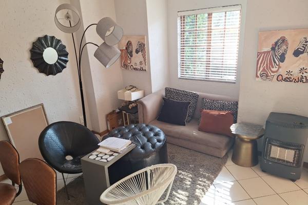 This property is situated in one of Glen Marais&#39; most prestigious security estates ...