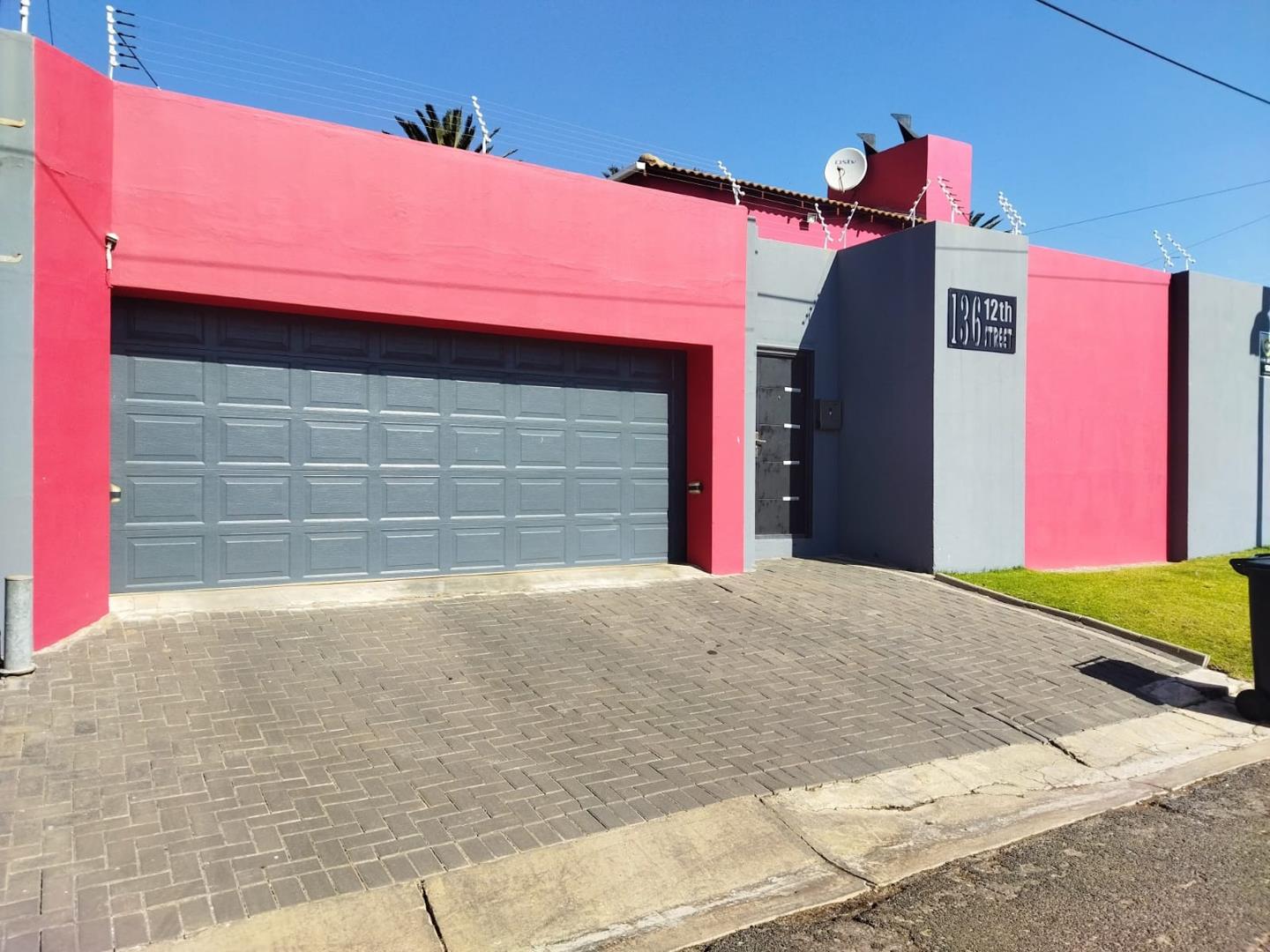 4 Bedroom House for sale in Orange Grove P24114602014