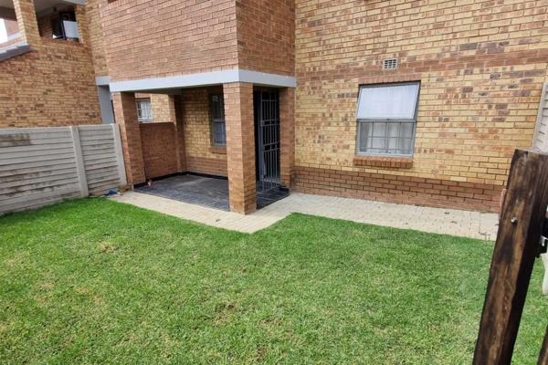 Presenting an exceptional investment opportunity: a ground floor apartment located within a secure complex. This property includes ...