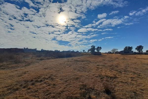 These two Agricultural Holdings have so much to offer.  We would recommend  you make an appointment through Thinus to go and see for ...