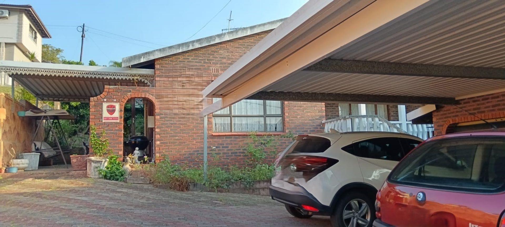 4 Bedroom House for sale in Umhlatuzana P24114604798