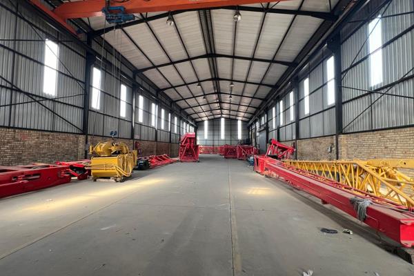 This well sized factory measures approx 1150m2 under roof, with two large roller shutter doors there is ample space for Superlink ...