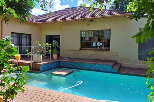 Negotiating offers from R2 500 000.
Prime Commercial Property in The Gardens.
Nestled in ...