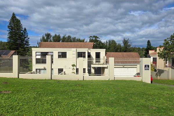 This spectacular 3-bedroom home is situated in a quiet area of Bunkers Hill and overlooks the 13th hole of the prestigious East London ...