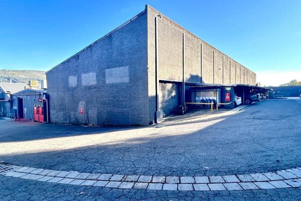 Experience this industrial property with its prime warehouse, ideally located on Jan van ...