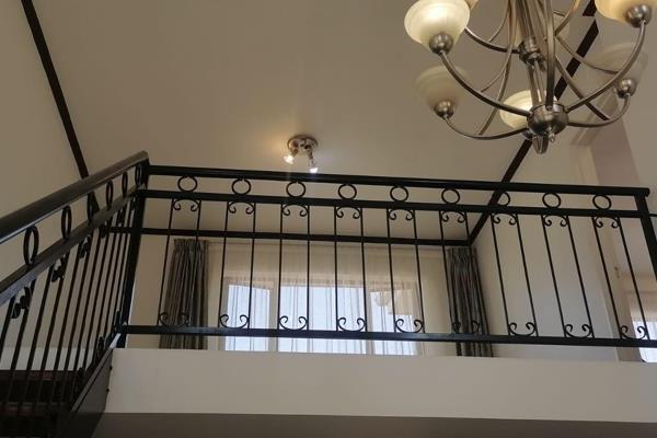 3 Bedroom Loft apartment for sale in Midrand

This Beautiful apartment boasts 2 balconies an en-suite Main Bedroom with its own Balcony ...