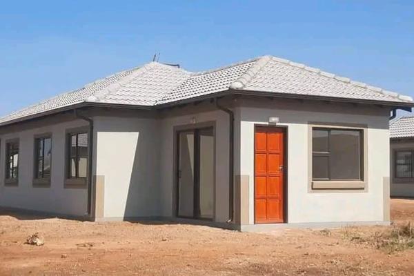 Very secure in a safe place new development of Mohlakeng....This is simple family home 3 bedrooms 2 bathrooms main bedroom with En suit ...