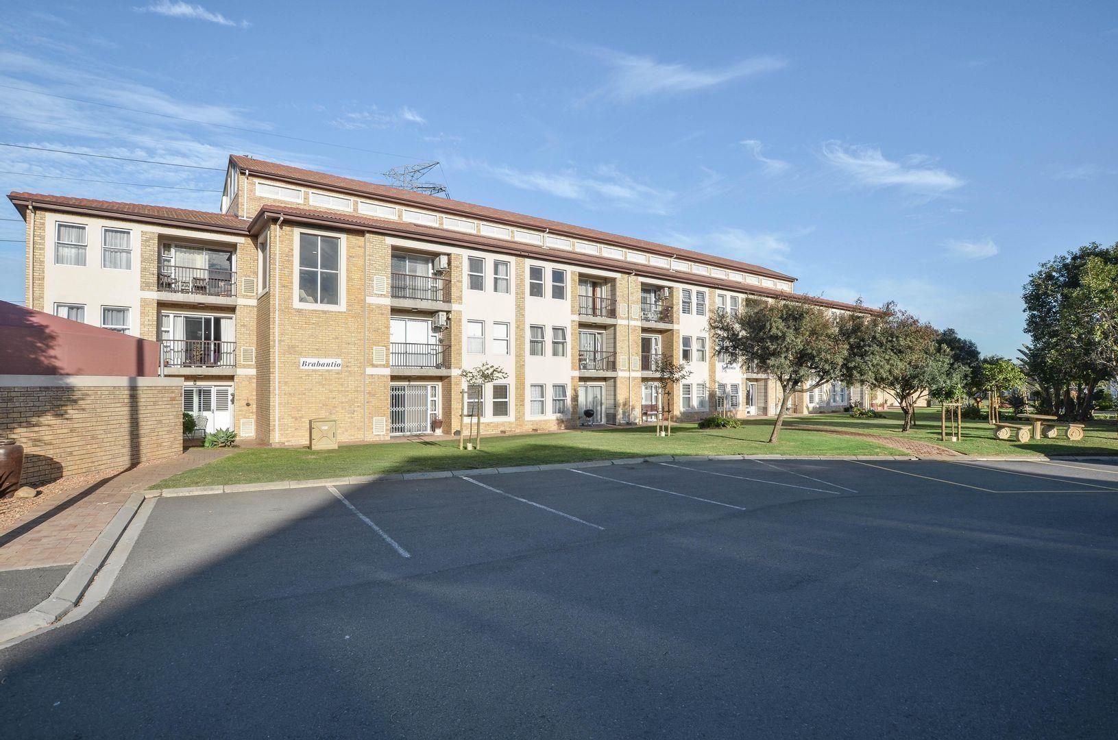 2 Bedroom Apartment / flat for sale in Brackenfell South P24114610069