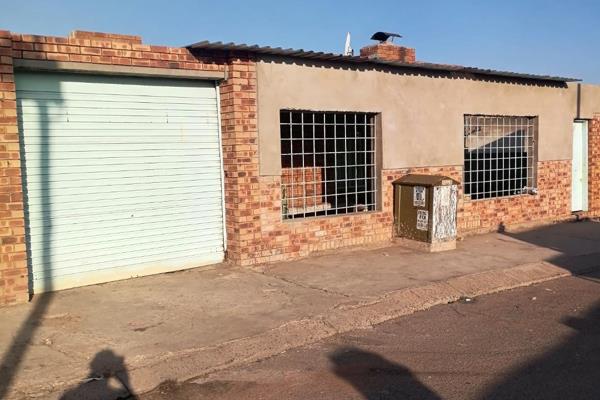 This 3 bedroom house is situated in a well sought after area of chiawelo ext 2.

Close ...