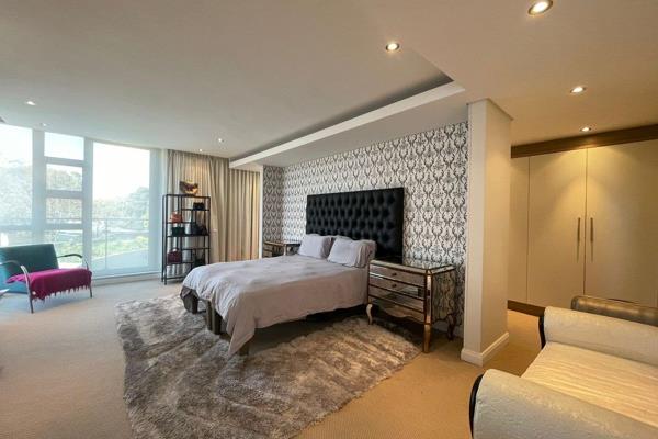 This 3-bedroom apartment with ensuite, boasts magnificent views of the world-class ...