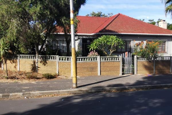 Nestled in a serene and quiet neighbourhood, this delightful family home offers a perfect blend of comfort, convenience, and security. ...