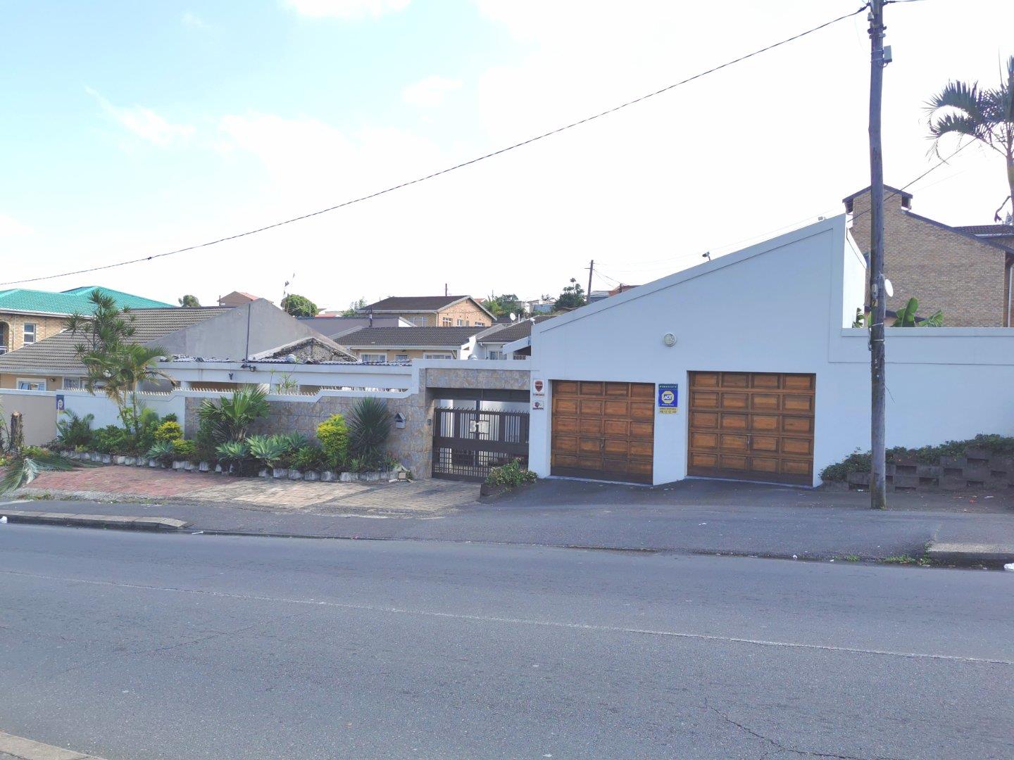 Bayview, Chatsworth Property Property and houses for sale in Bayview