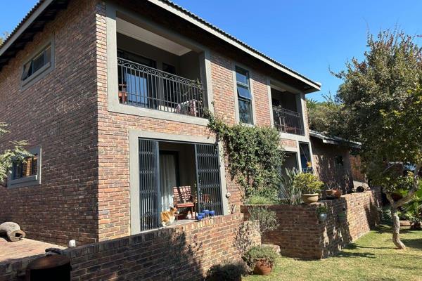 PRETORIA NORTH 
We very proud to present this property.

????Stunning full title free standing double storey house for sale at top of ...