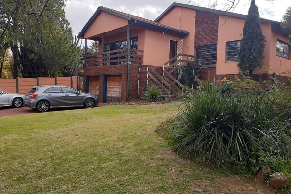 HOUSE FOR SALE in Ala manor.

I welcome you to this splendid and spacious Family Home.

The property has:

- 5 Bedrooms
- 2 ...