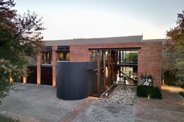 Introducing a sun-drenched architectural masterpiece designed by the renowned Thomas Gouws, located in the prestigious Game Reserve of ...